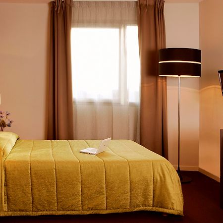 อพาร์ตโฮเต็ล อดาจิโอ แอคเซส โนฌอง ซู มาร์น Aparthotel โนฌ็อง-โซร์-มาร์น ห้อง รูปภาพ
