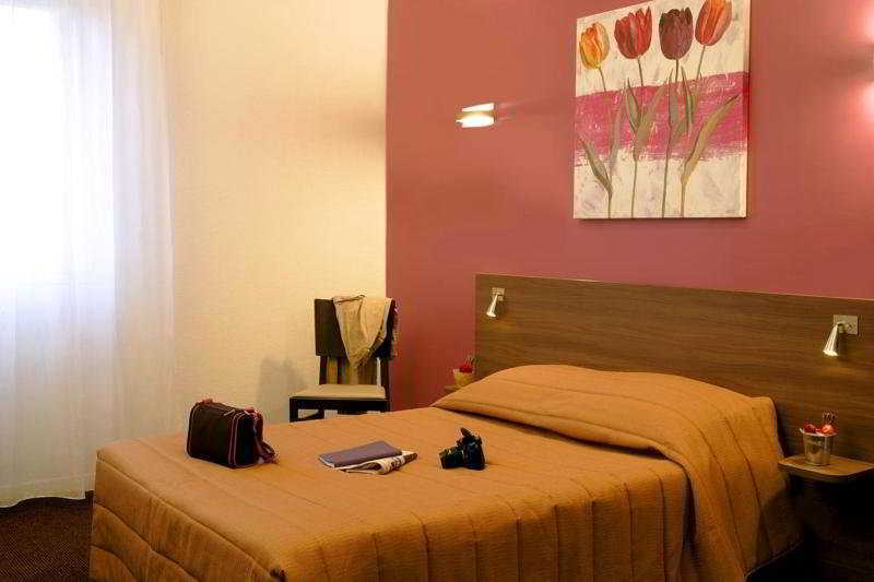 อพาร์ตโฮเต็ล อดาจิโอ แอคเซส โนฌอง ซู มาร์น Aparthotel โนฌ็อง-โซร์-มาร์น ภายนอก รูปภาพ